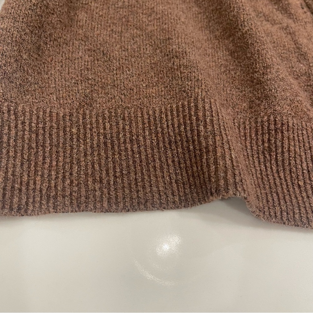 Old Navy Women's Cardigan in Warm Brown - Picture 9 of 12
